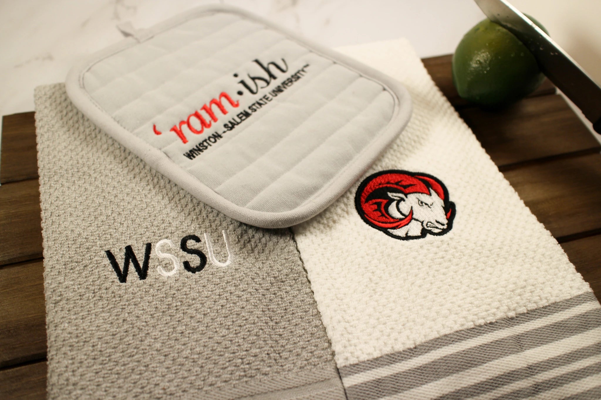 WSSU Kitchen Towel Set