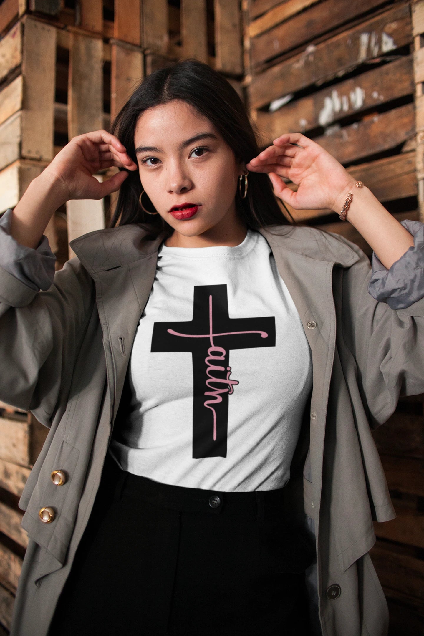 Faith In Christ Women's T-Shirt